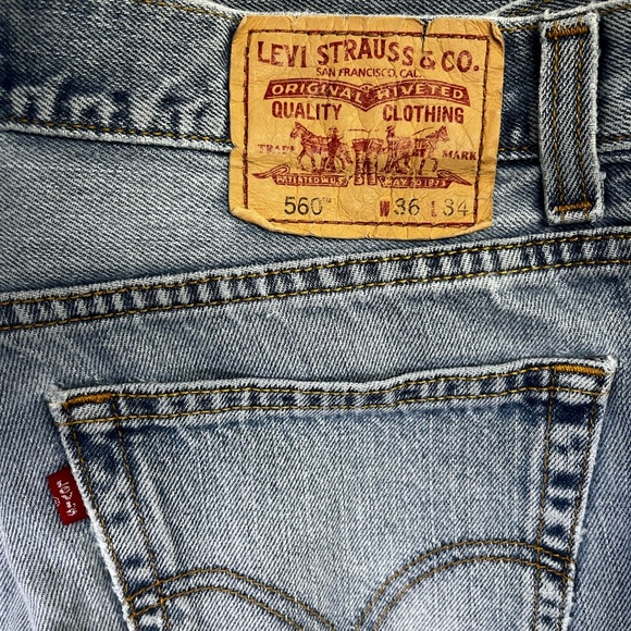 Levi’s 560 Comfort Fit Trashed Distressed Jeans Mens 36/34 Blue Denim Y2K 1609 - Picture 4 of 14